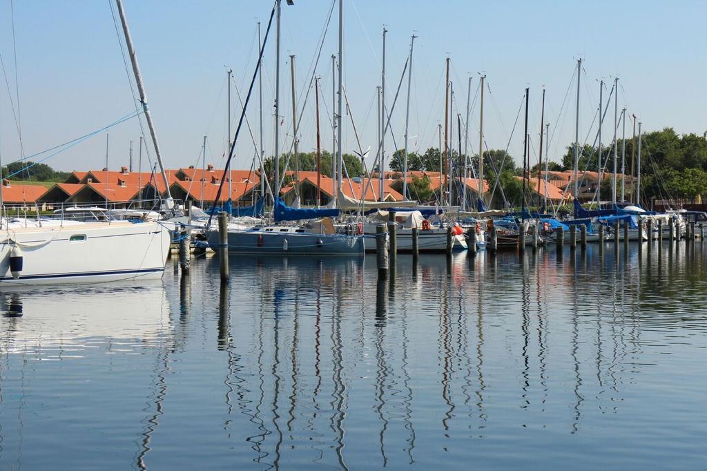 Hausboot Fjordblik Hotel Kollund Osterskov ภายนอก รูปภาพ